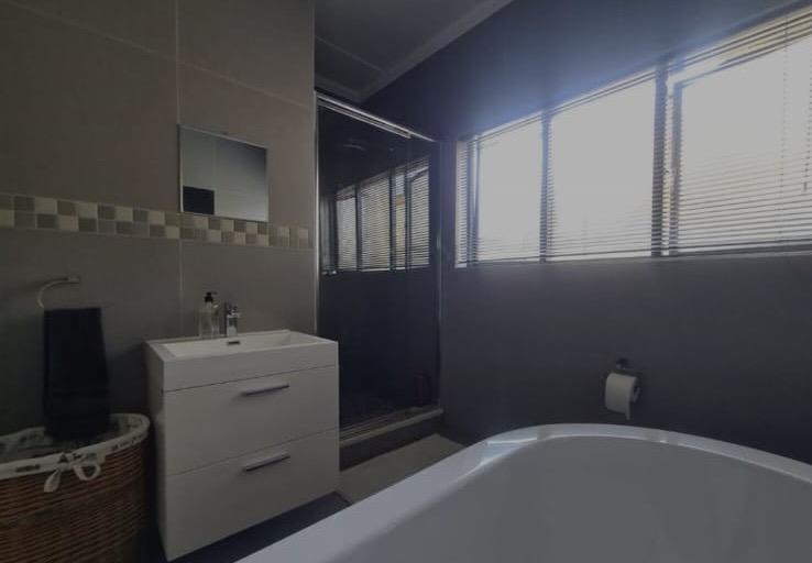 To Let 2 Bedroom Property for Rent in Bedfordview Gauteng