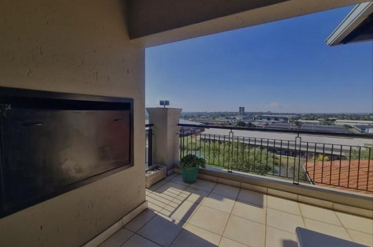 To Let 2 Bedroom Property for Rent in Bedfordview Gauteng