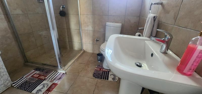 To Let 5 Bedroom Property for Rent in Erasmia Gauteng