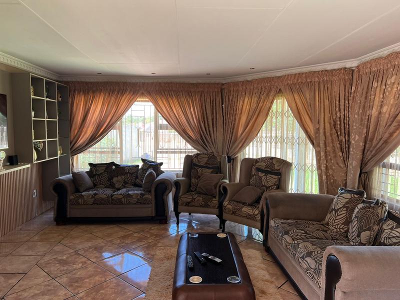 4 Bedroom Property for Sale in The Orchards Gauteng