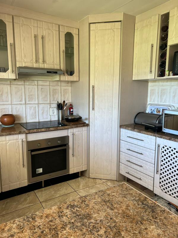 4 Bedroom Property for Sale in The Orchards Gauteng