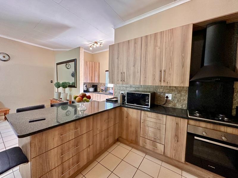 4 Bedroom Property for Sale in Ninapark Gauteng