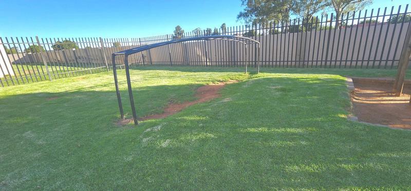 2 Bedroom Property for Sale in Klippoortjie Gauteng