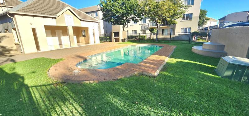 2 Bedroom Property for Sale in Klippoortjie Gauteng