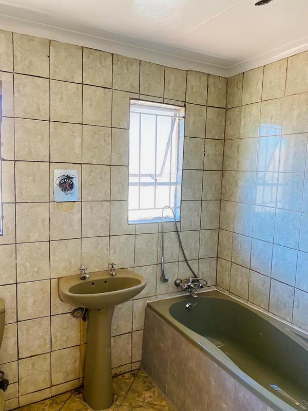 To Let 2 Bedroom Property for Rent in Vosloorus Gauteng