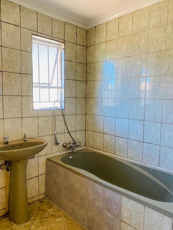 To Let 2 Bedroom Property for Rent in Vosloorus Gauteng