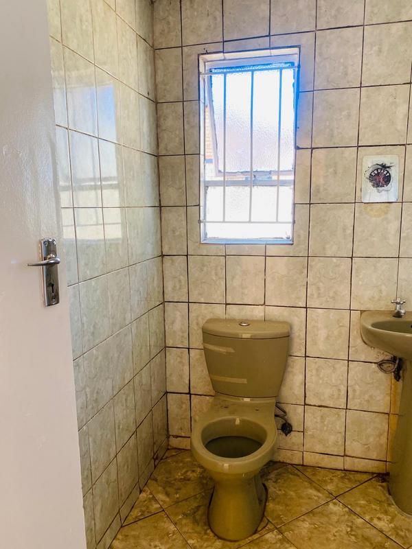 To Let 2 Bedroom Property for Rent in Vosloorus Gauteng