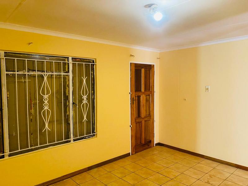 To Let 2 Bedroom Property for Rent in Vosloorus Gauteng