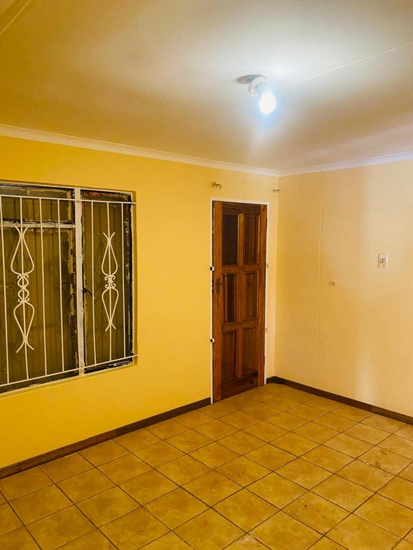 To Let 2 Bedroom Property for Rent in Vosloorus Gauteng