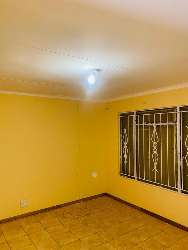 To Let 2 Bedroom Property for Rent in Vosloorus Gauteng