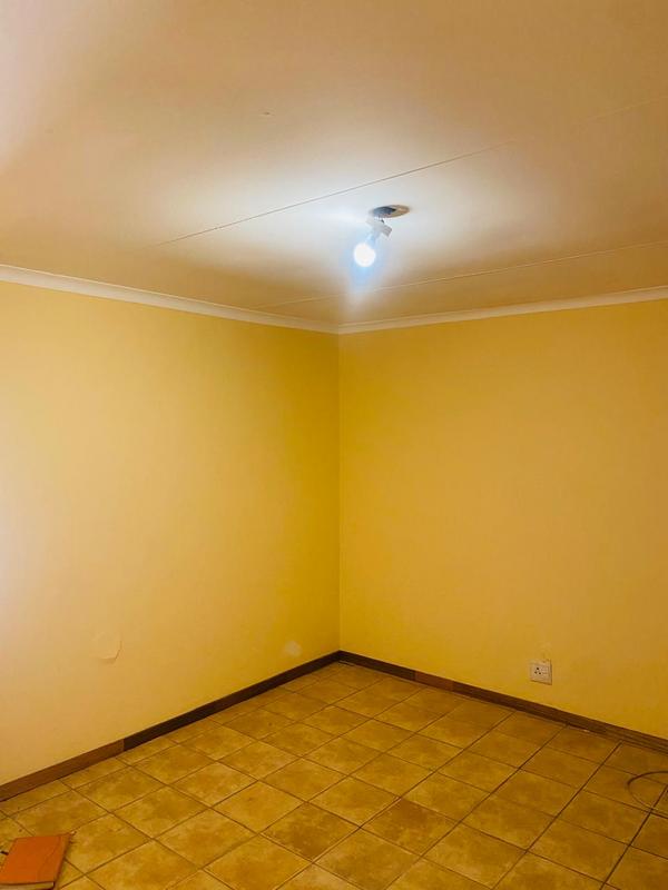 To Let 2 Bedroom Property for Rent in Vosloorus Gauteng