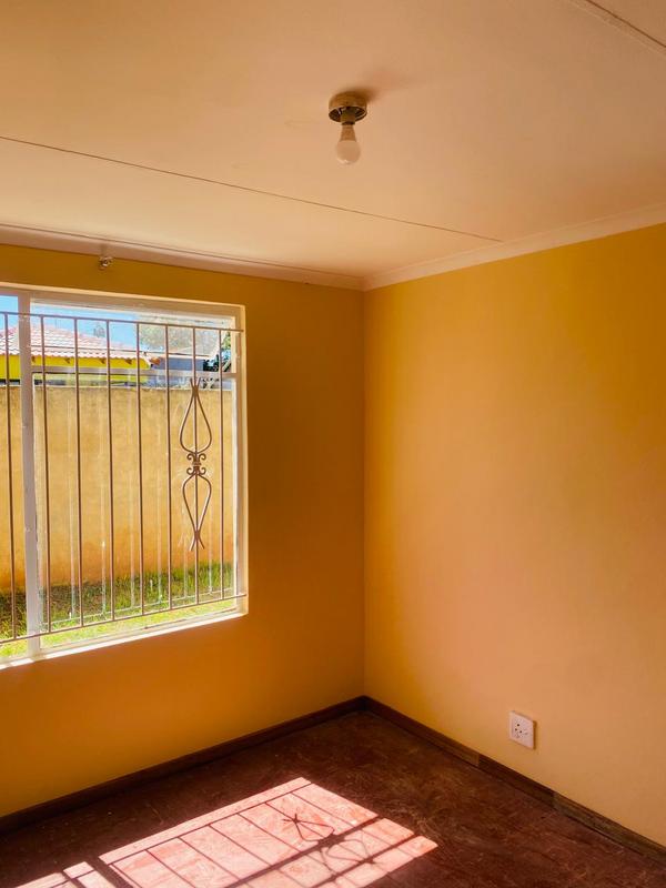 To Let 2 Bedroom Property for Rent in Vosloorus Gauteng