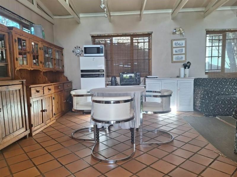 To Let 1 Bedroom Property for Rent in Orange Grove Gauteng