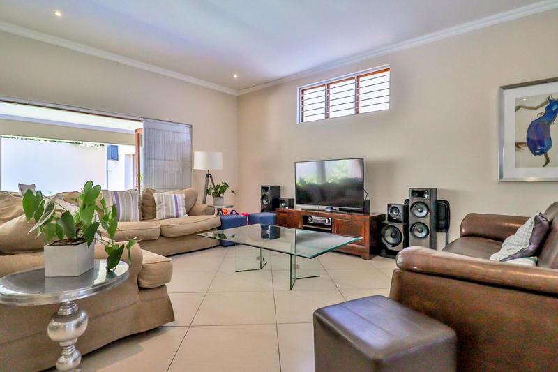 To Let 5 Bedroom Property for Rent in Orchards Gauteng