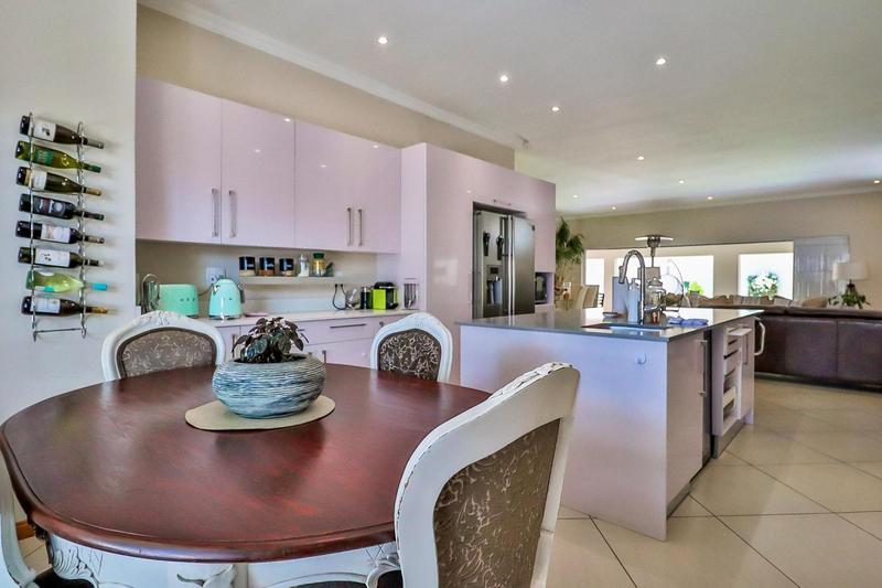 To Let 5 Bedroom Property for Rent in Orchards Gauteng