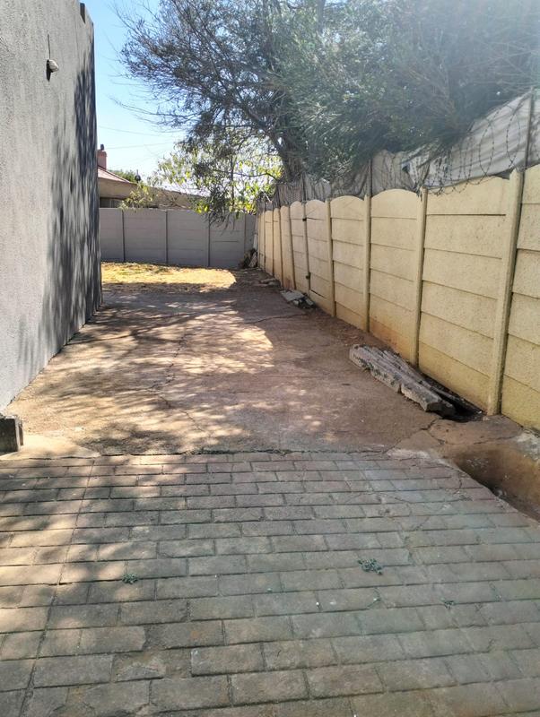 To Let 1 Bedroom Property for Rent in Brakpan Central Gauteng