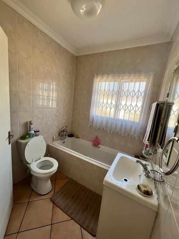 2 Bedroom Property for Sale in Kenleaf Gauteng