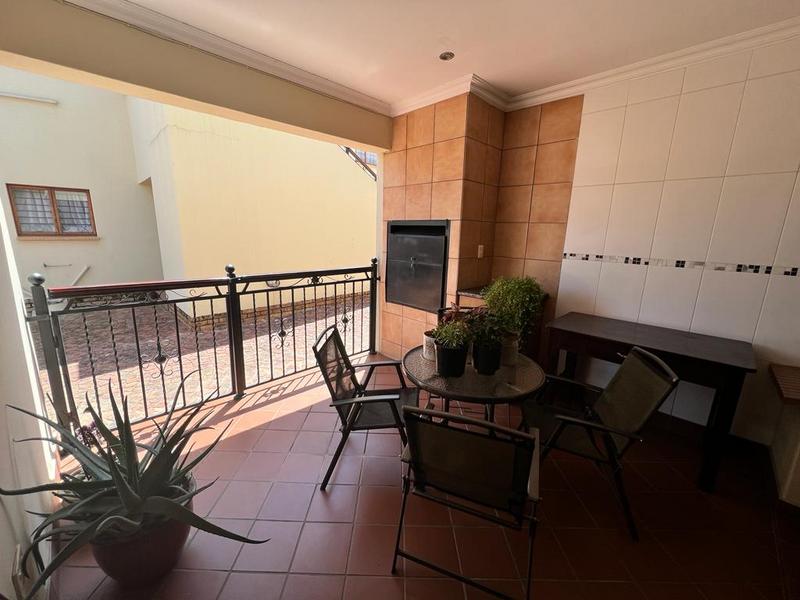 2 Bedroom Property for Sale in Kenleaf Gauteng