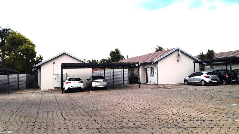 2 Bedroom Property for Sale in Rooihuiskraal North Gauteng