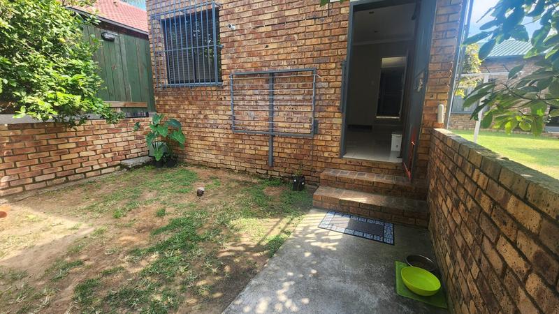 6 Bedroom Property for Sale in The Reeds Gauteng