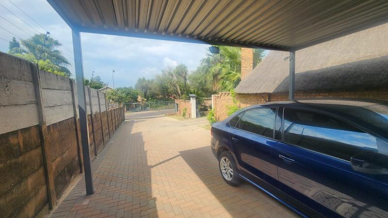 6 Bedroom Property for Sale in The Reeds Gauteng