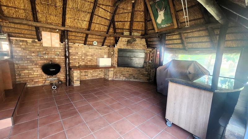 6 Bedroom Property for Sale in The Reeds Gauteng