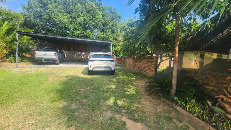 6 Bedroom Property for Sale in The Reeds Gauteng