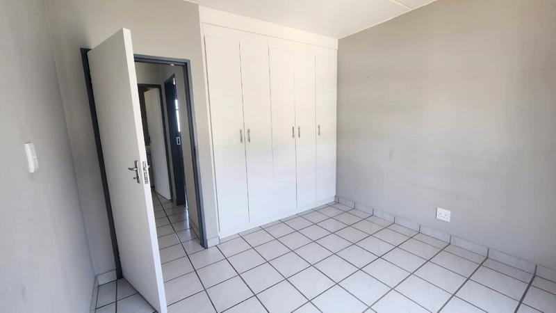 2 Bedroom Property for Sale in Amberfield Gauteng