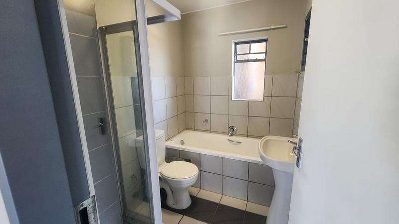 2 Bedroom Property for Sale in Amberfield Gauteng