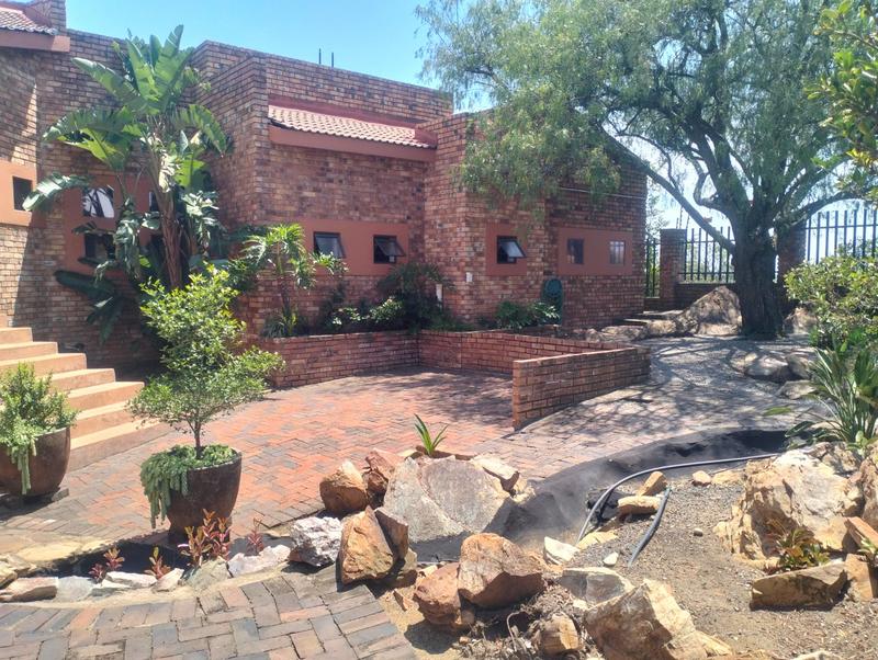 4 Bedroom Property for Sale in Noordheuwel Gauteng