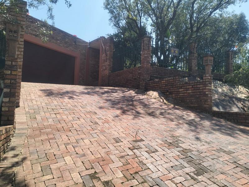 4 Bedroom Property for Sale in Noordheuwel Gauteng