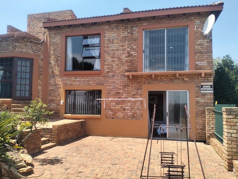 4 Bedroom Property for Sale in Noordheuwel Gauteng