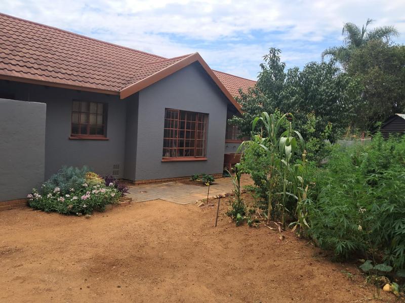 To Let 3 Bedroom Property for Rent in Noordwyk Gauteng