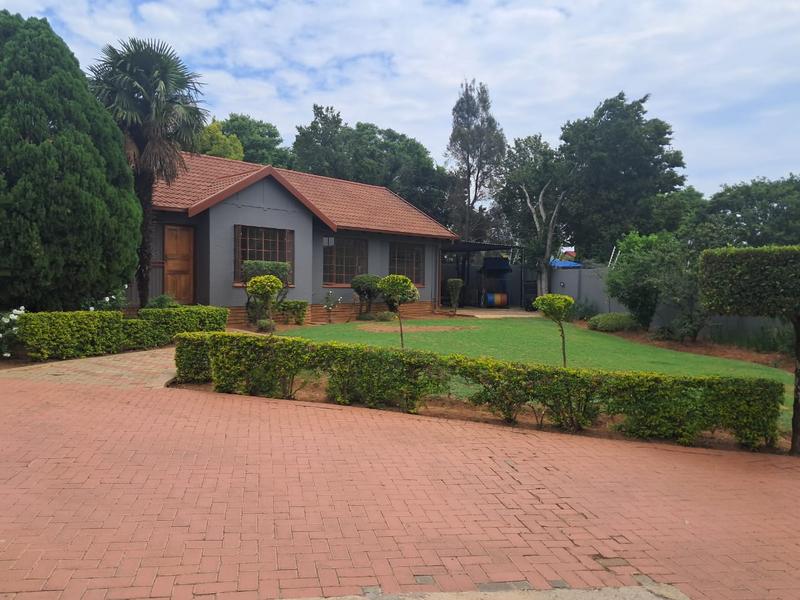 To Let 3 Bedroom Property for Rent in Noordwyk Gauteng