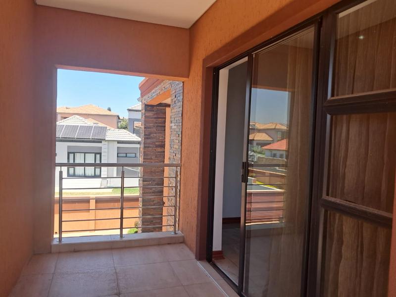 4 Bedroom Property for Sale in Blue Valley Golf Estate Gauteng