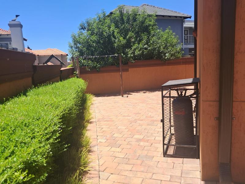 4 Bedroom Property for Sale in Blue Valley Golf Estate Gauteng