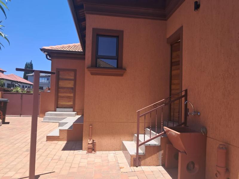 4 Bedroom Property for Sale in Blue Valley Golf Estate Gauteng