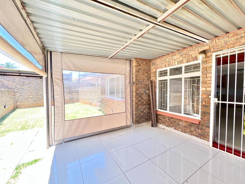 To Let 4 Bedroom Property for Rent in Garsfontein Gauteng