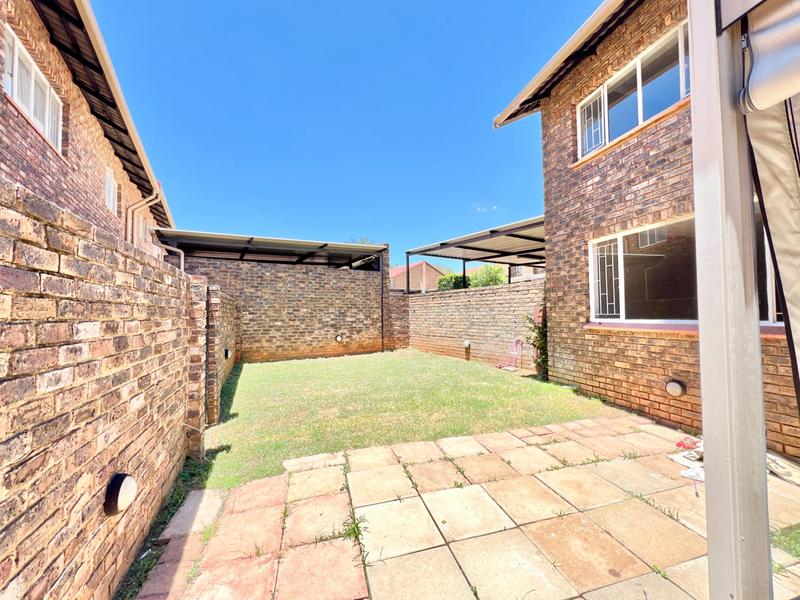 To Let 4 Bedroom Property for Rent in Garsfontein Gauteng