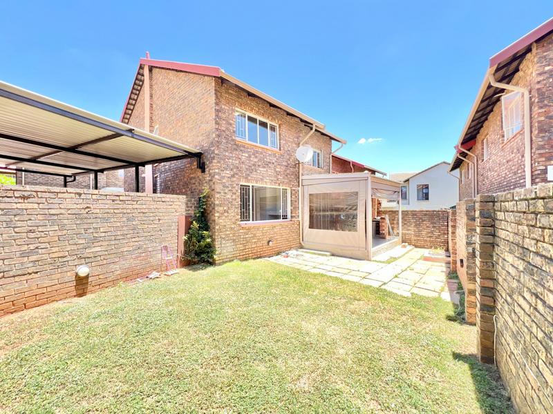 To Let 4 Bedroom Property for Rent in Garsfontein Gauteng