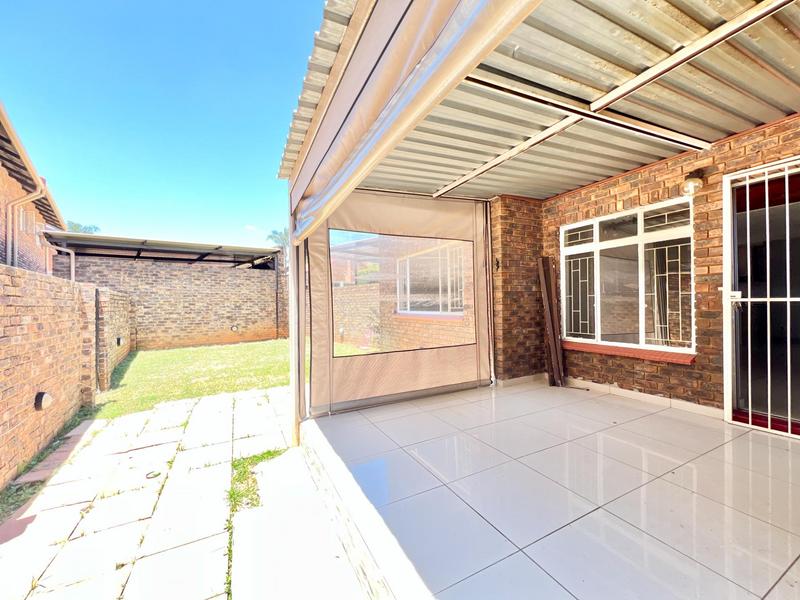 To Let 4 Bedroom Property for Rent in Garsfontein Gauteng