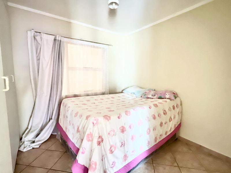 2 Bedroom Property for Sale in Menlyn Gauteng