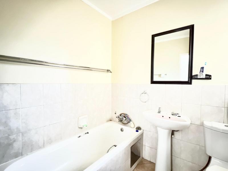 2 Bedroom Property for Sale in Menlyn Gauteng