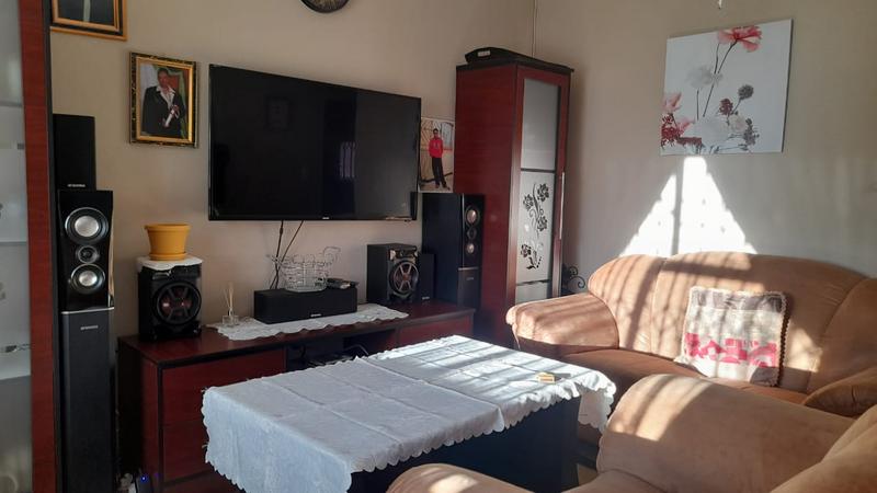 2 Bedroom Property for Sale in Fleurhof Gauteng