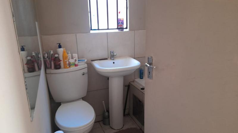 2 Bedroom Property for Sale in Fleurhof Gauteng