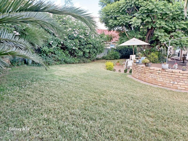 4 Bedroom Property for Sale in Glen Marais Gauteng