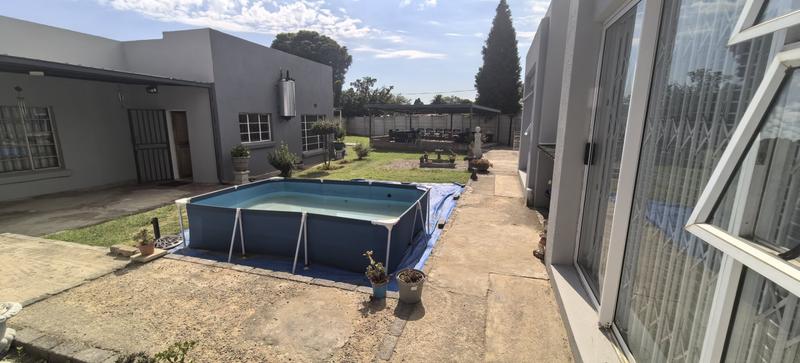 7 Bedroom Property for Sale in Florida Gauteng