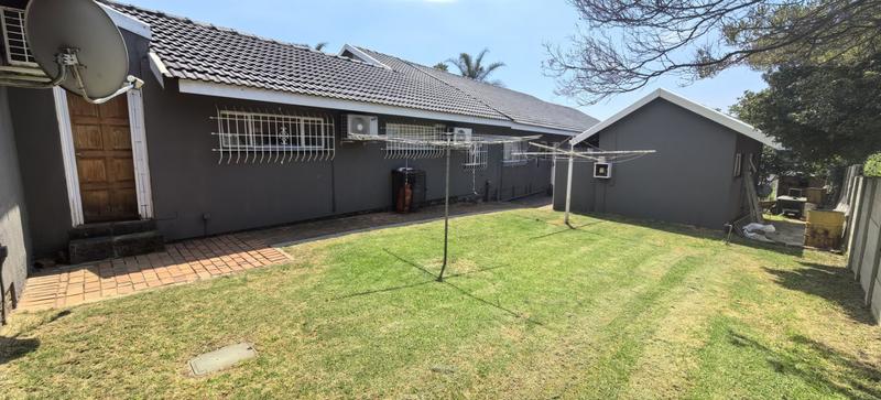 5 Bedroom Property for Sale in Florida Park Gauteng