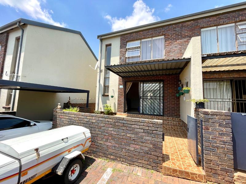 2 Bedroom Property for Sale in Sugar Bush Estate Gauteng