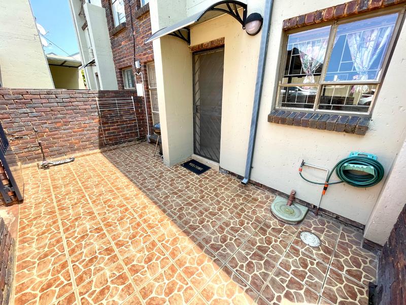 2 Bedroom Property for Sale in Sugar Bush Estate Gauteng